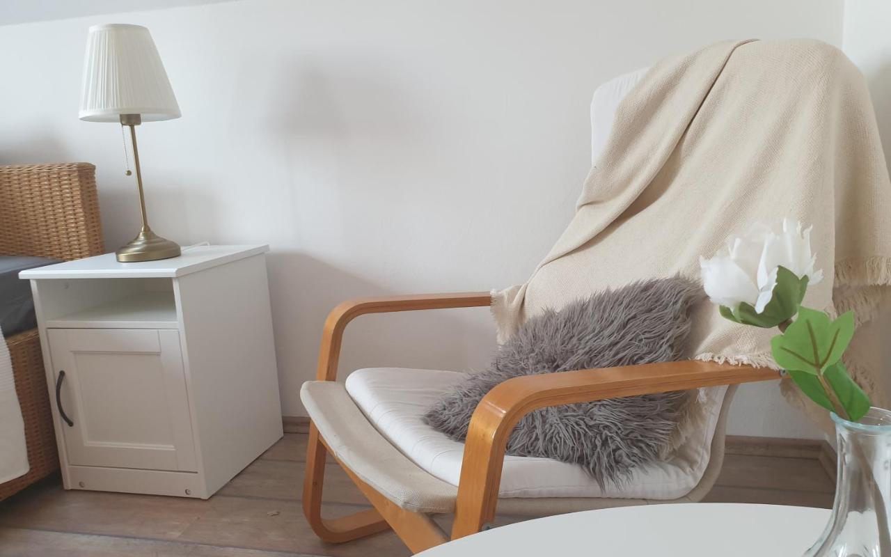 B6 Apartman Veszprem Bagian luar foto