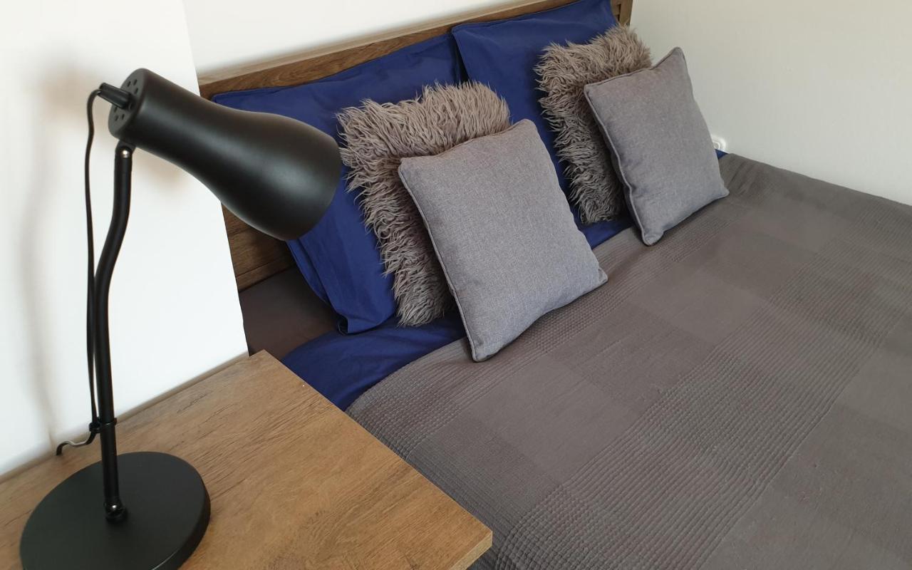B6 Apartman Veszprem Bagian luar foto