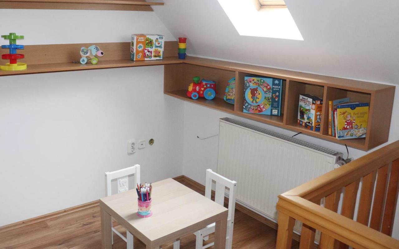 B6 Apartman Veszprem Bagian luar foto