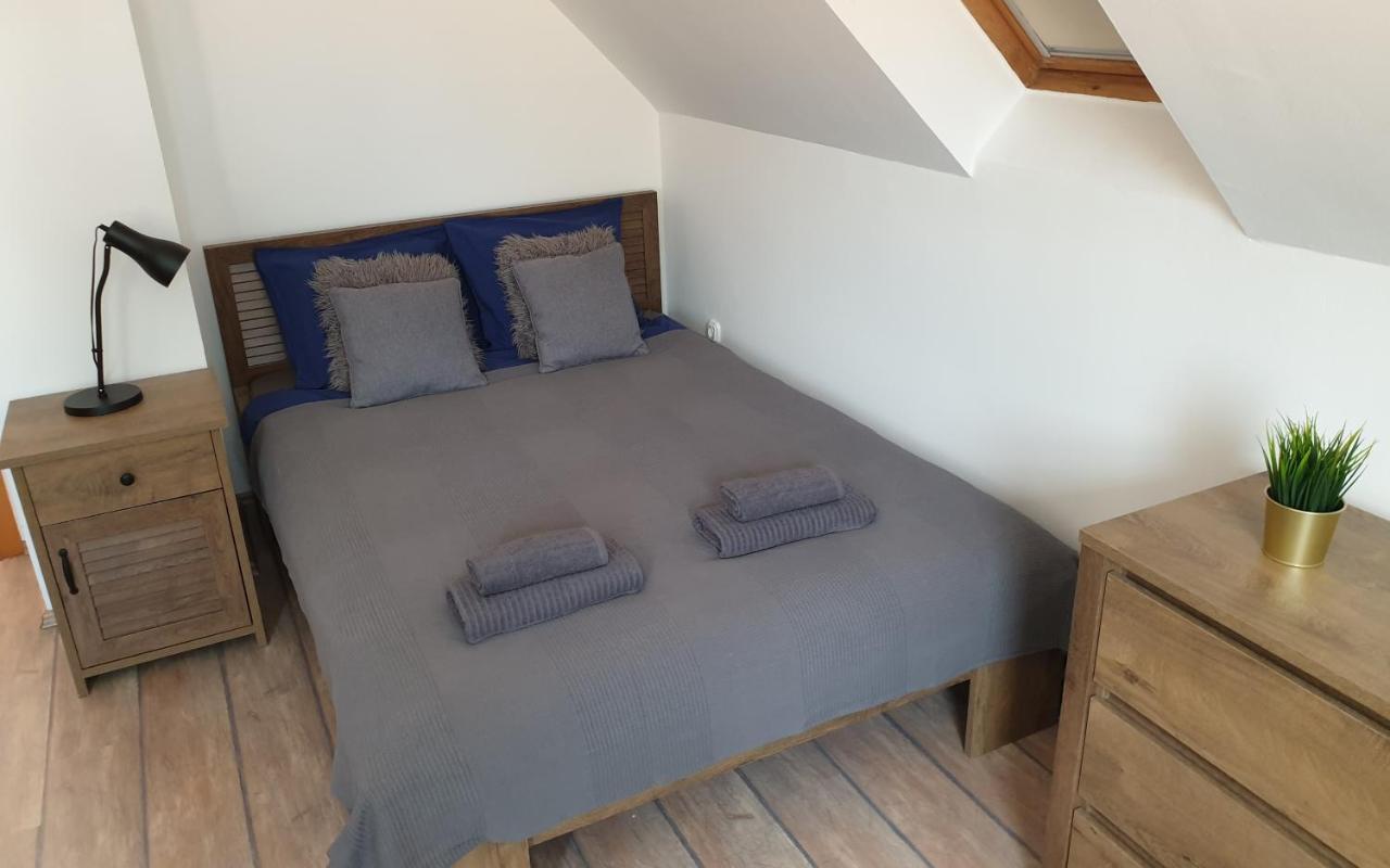 B6 Apartman Veszprem Bagian luar foto