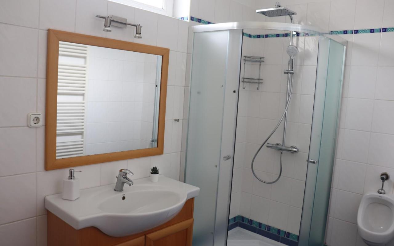 B6 Apartman Veszprem Bagian luar foto