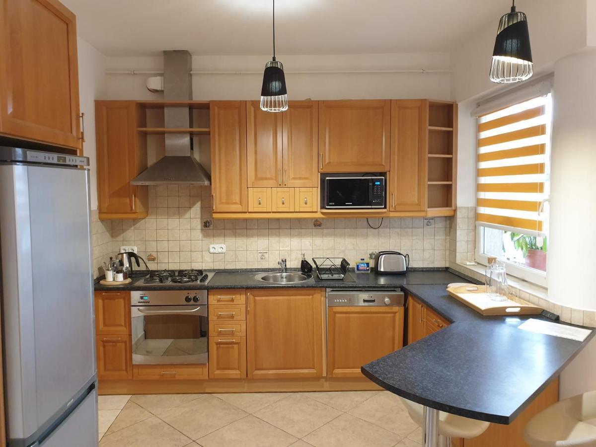 B6 Apartman Veszprem Bagian luar foto